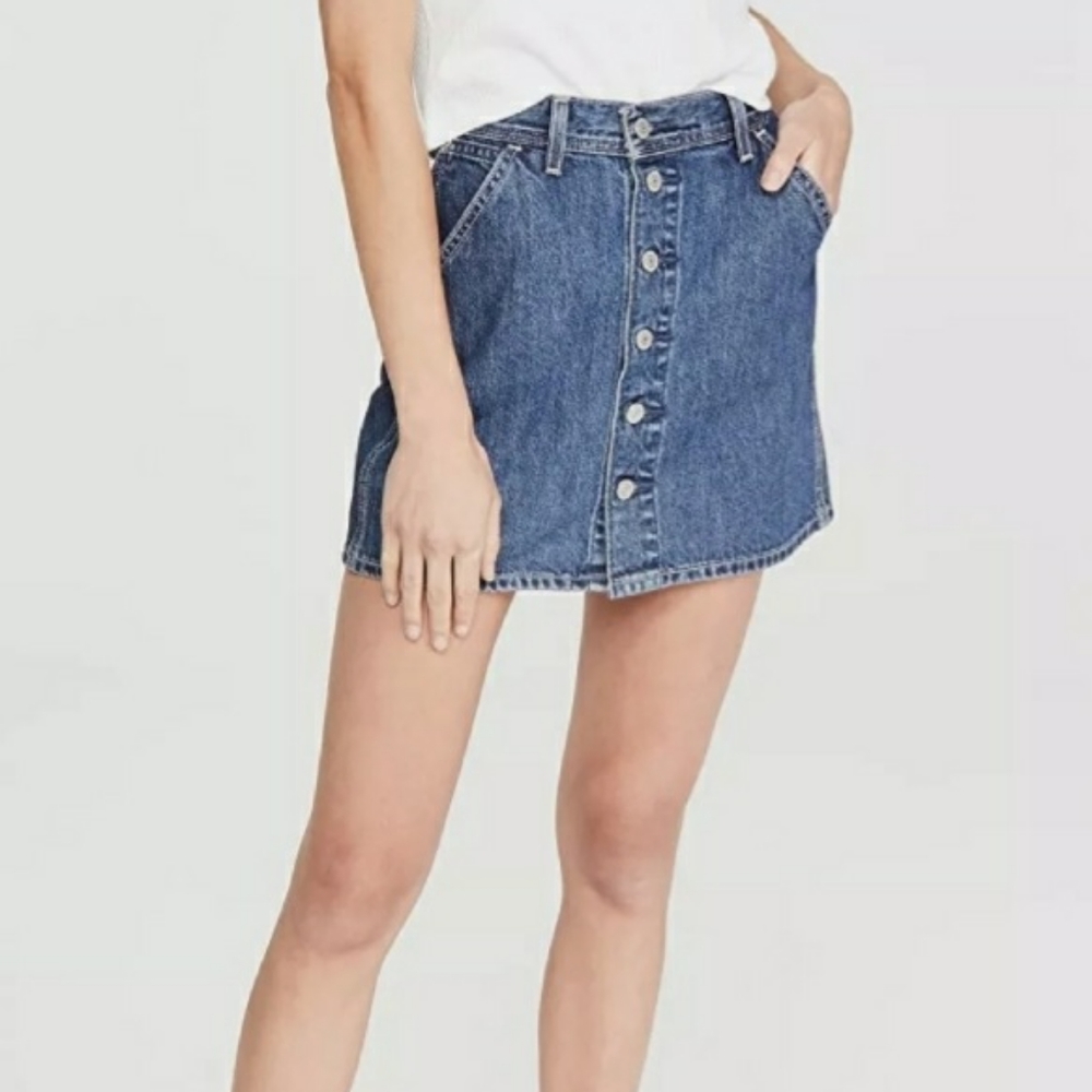 Levi's - Picture 3 of 6